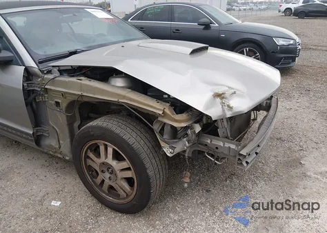 2008 Ford Mustang Gt Deluxe/Gt Premium z USA, uszkodzony, nr VIN 1ZVHT85H285148928